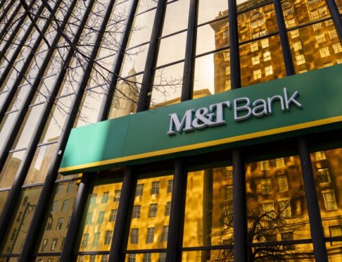 M&T tops estimates, eyes mergers for Northeast expansion